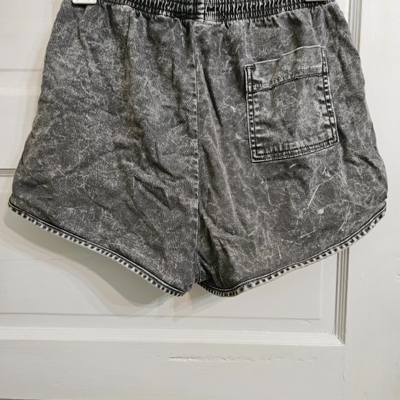 American Apparel High-Waisted Acid Wash Shorts - Picture 3 of 5